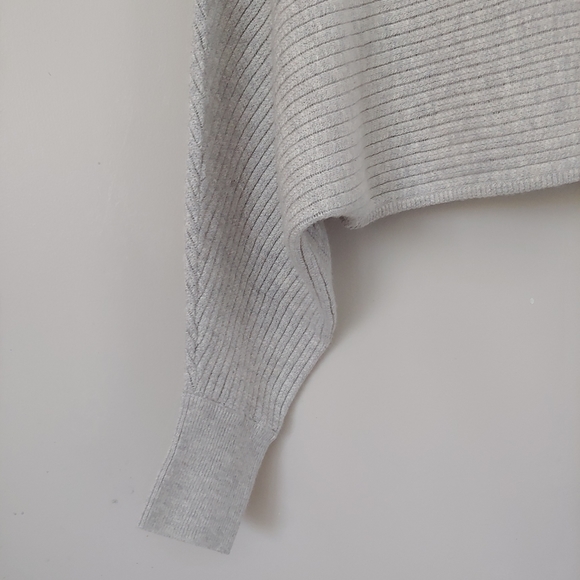 Aritzia Wilfred Lolan Cropped Sweater Light Grey Size XXS - Picture 12 of 16